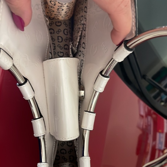 Guess Handbag - Picture 3 of 3